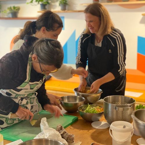 atelier cuisine en equipe grenoble team building fabrikable